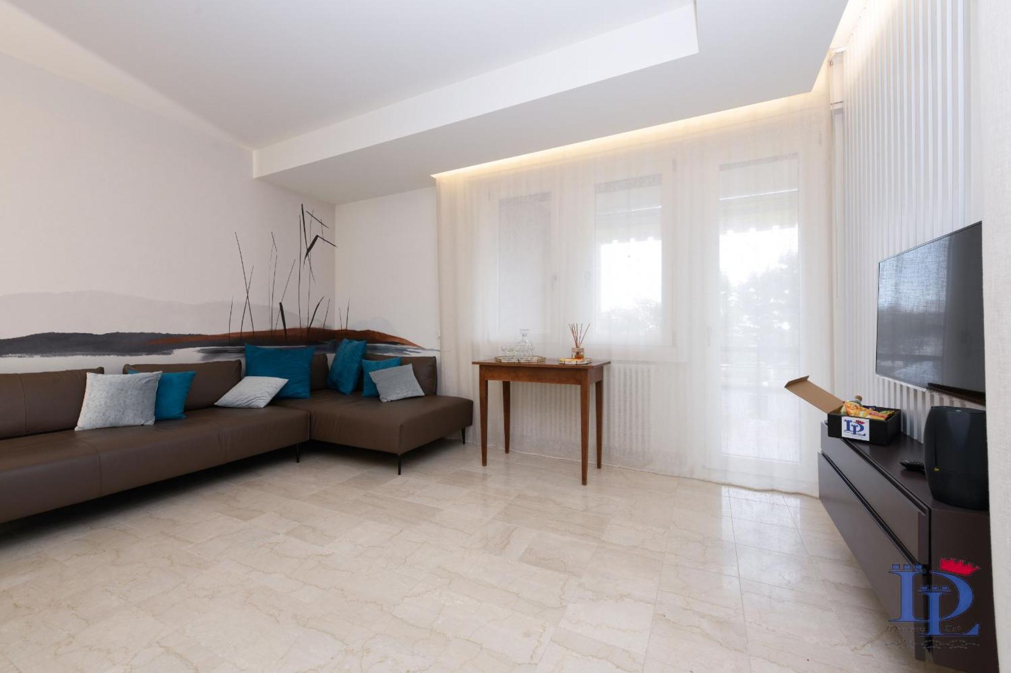 Desenzanoloft Official Partner Marriott Homes & Villas - Imperium Desenzano del Garda Exterior photo